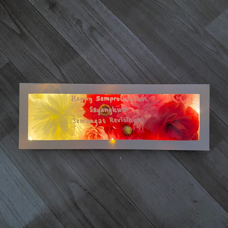 

FLOWERS BOX BY LANIRA FLORIST