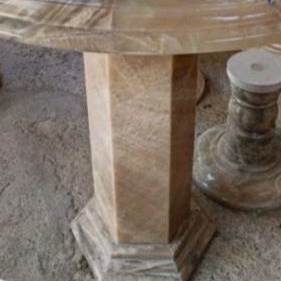 Meja Makan Bundar Bulat Putar Onyx kaki segienam