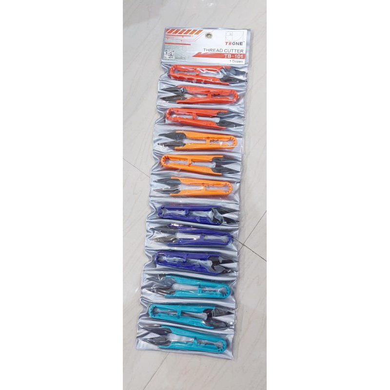 

12 biji Gunting Benang Black Steel