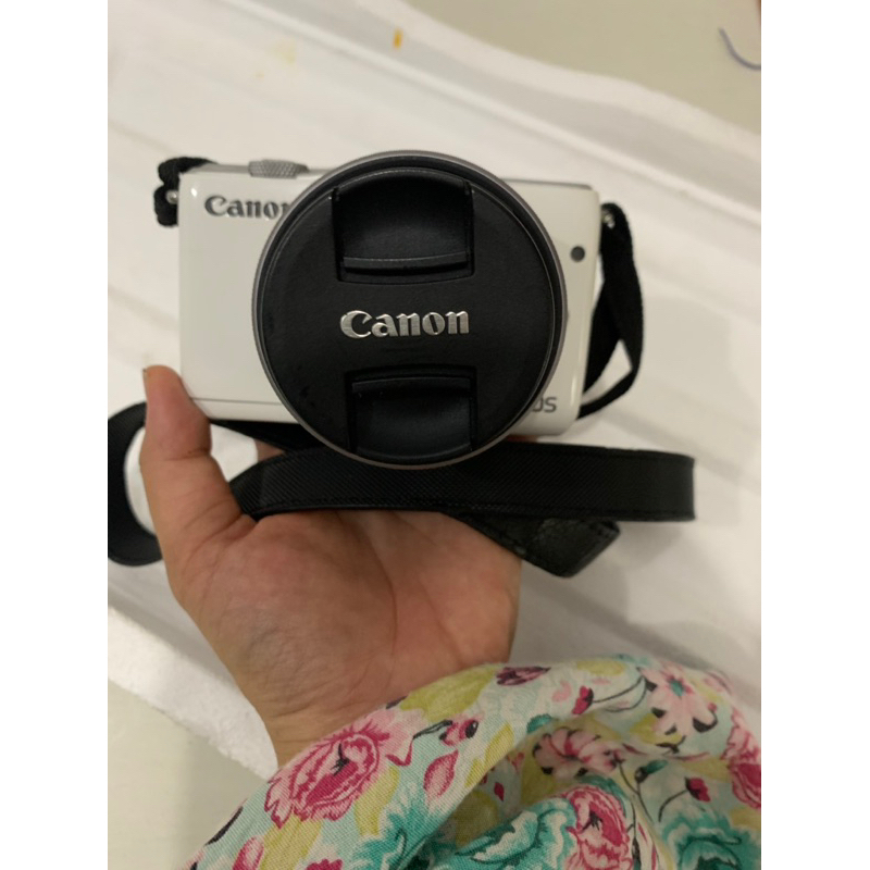 kamera canon mirrorless m10 + lensa yongnuo