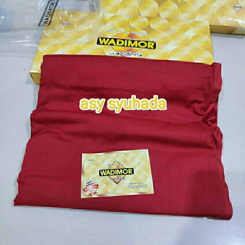 sarung wadimor warna merah/wadimor motif merah
