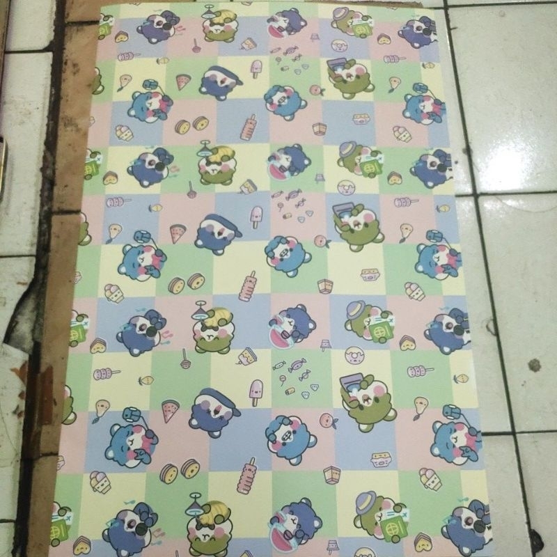 

kertas kado SQUEEZY motif KFH-190WAI /10 lembar