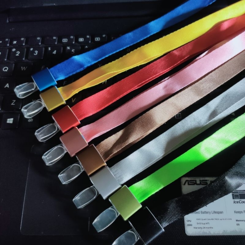 

Tali Id Card Alumunium Lanyard Id Card Akrilik Gantungan Id Card Transparan 2 Sisi