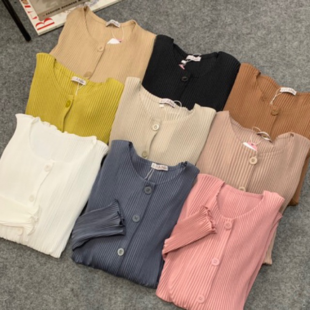 Cardigan Pleats Wavy