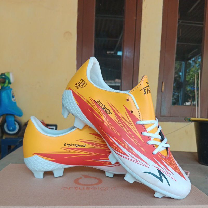 SEPATU BOLA SPECS BOLA ANAK ACELATOR