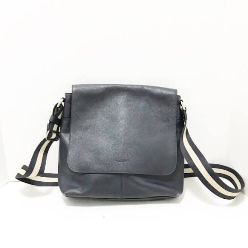 PRELOVED SELEMPANG COACH MAN