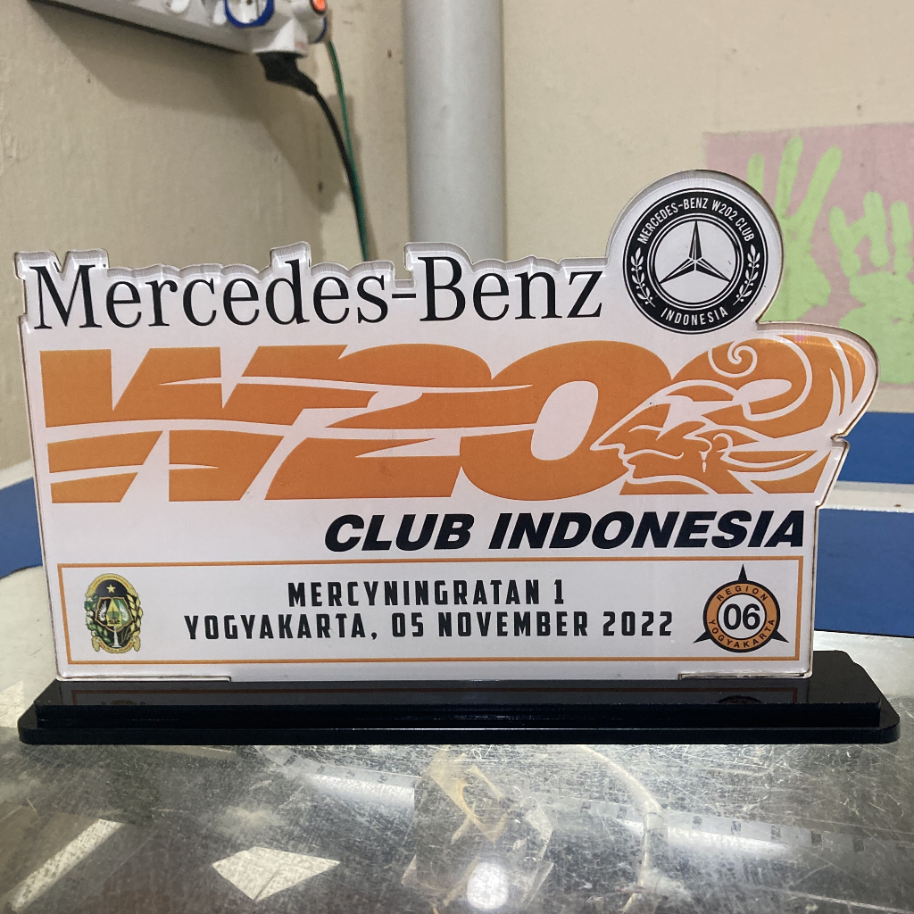 

Plakat Akrilik Premium Custom Wisuda Wedding Lomba KKN Kampus Mengajar Penghargaan LowCostDigital