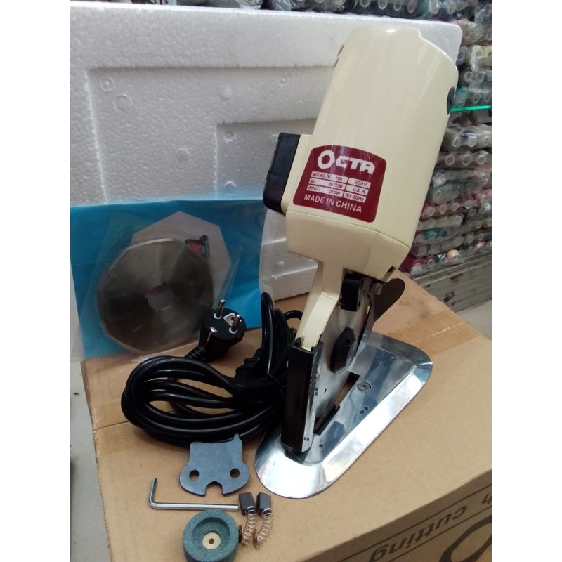 Mesin Potong Kain / Bahan KM Octa Rc-100