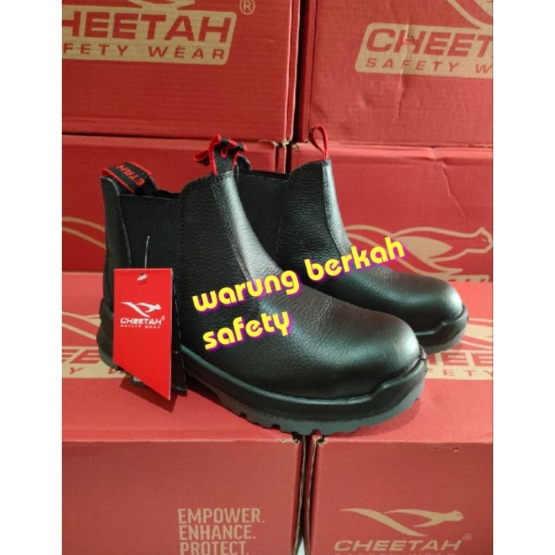 Sepatu safety cheetah  pendek 7110