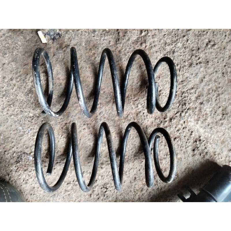 Keong per esteem depan