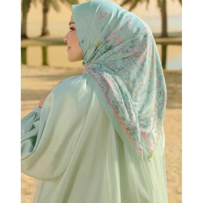 Preloved Buttonscraves Al Qasr Voile Square-Zellige