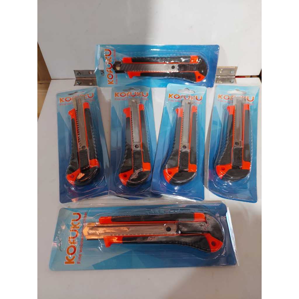 

Cutter / Pemotong Kertas / Pisau Cutter Merk kofuku