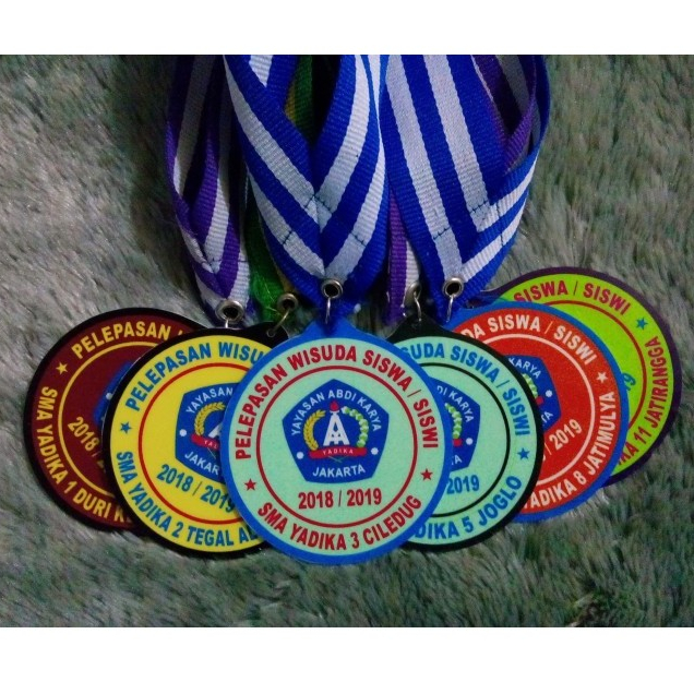 PIALA, PIALA CUSTOM, PIALA MURAH, PIALA ACRYLIC, PIALA AKRILIK, TROPHY, TROPHY CUSTOM, TROPHY MURAH,