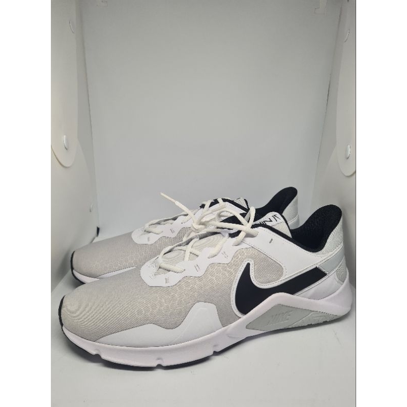 Nike legend essential 2. size 48 .5 (14) (32cm). new big size original