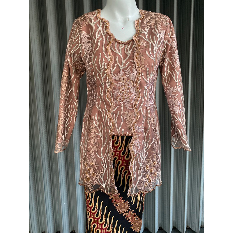 SEWA Kebaya Kutubaru Modern Nude Set