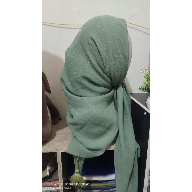 Bella Payet swaroski jambul