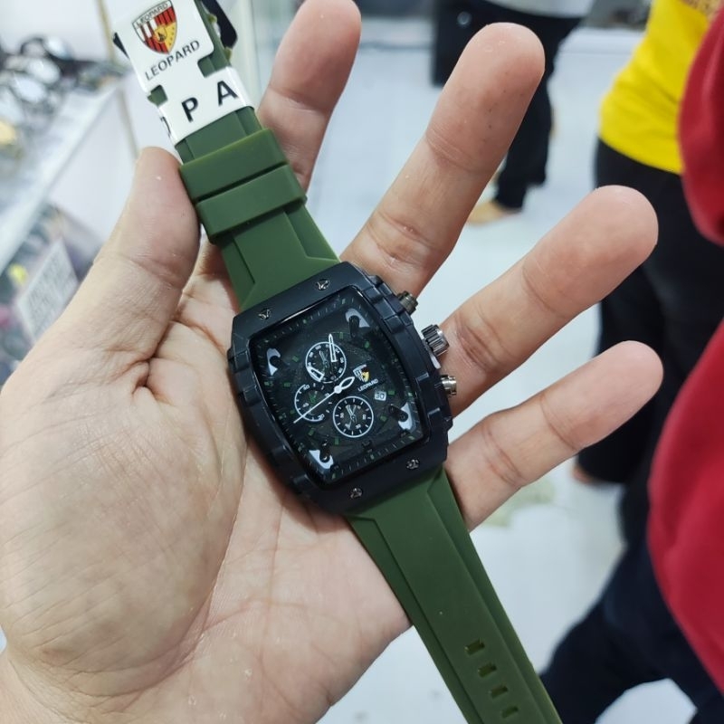 jam tangan cowok leopard