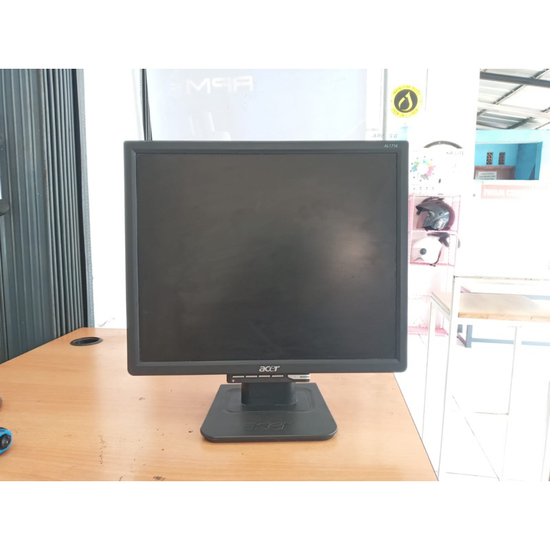 MONITOR 17 INCH KOTAK