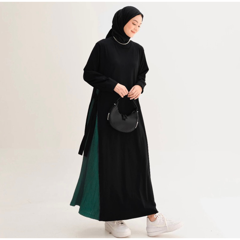 Kalula Pleats Dress Evergreen by NUNA ID