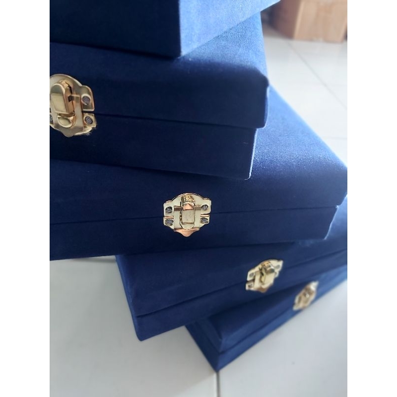 Pelakat 20mm + box perhiasan / box bludru / box plakat