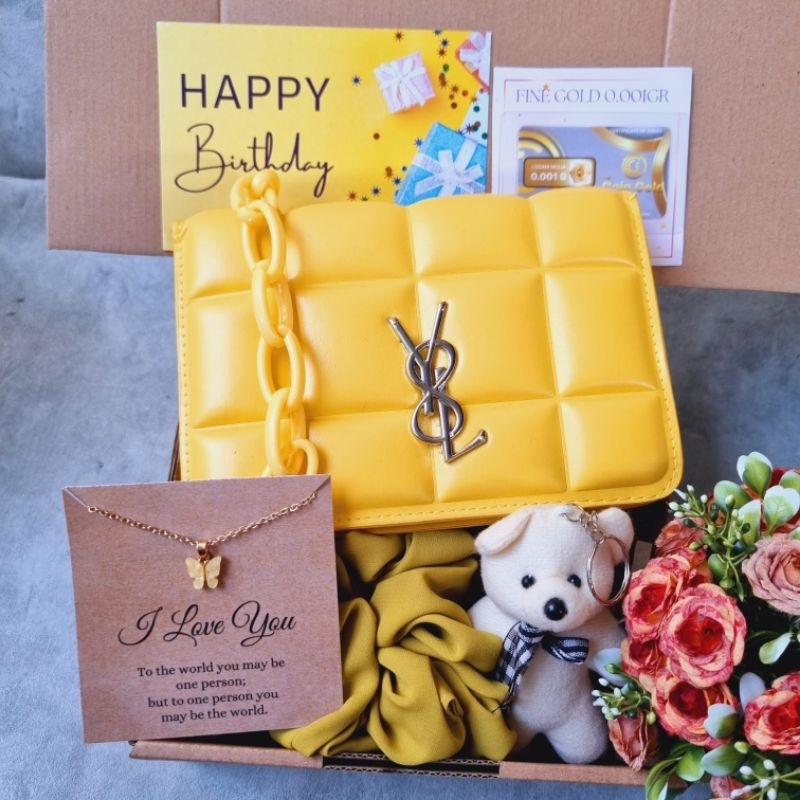 

Kado Tas Cewek Kuning / Hampers Kado Cewek Kuning / Hadiah Yellow Gift