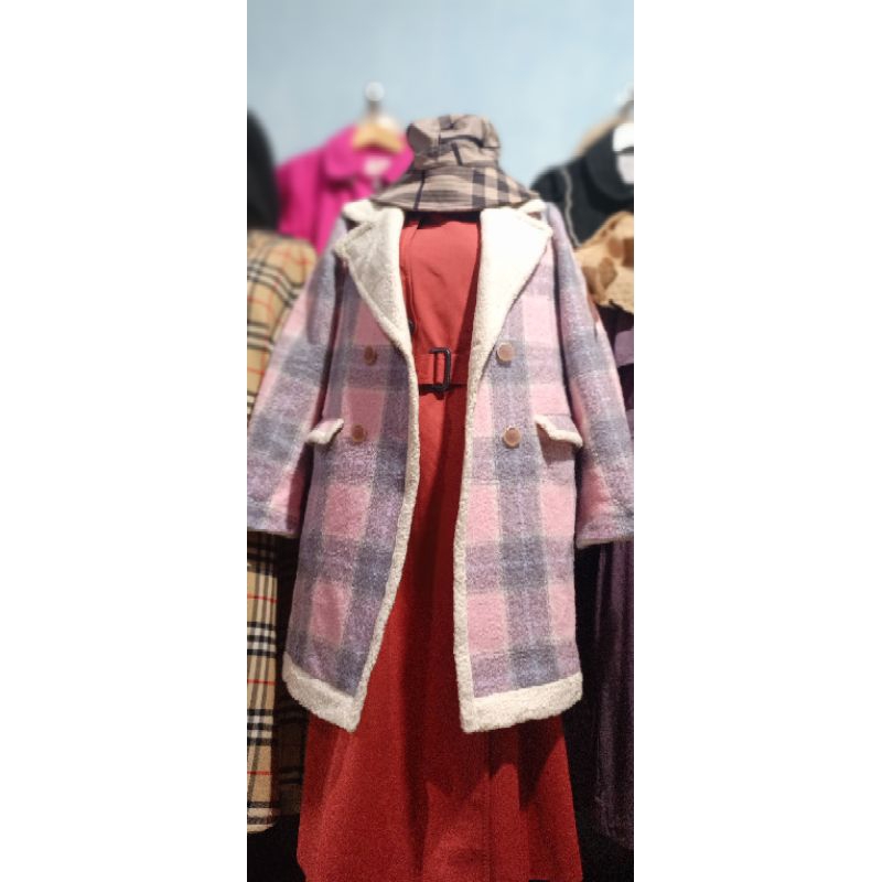 Coat Woll kotak-kotak