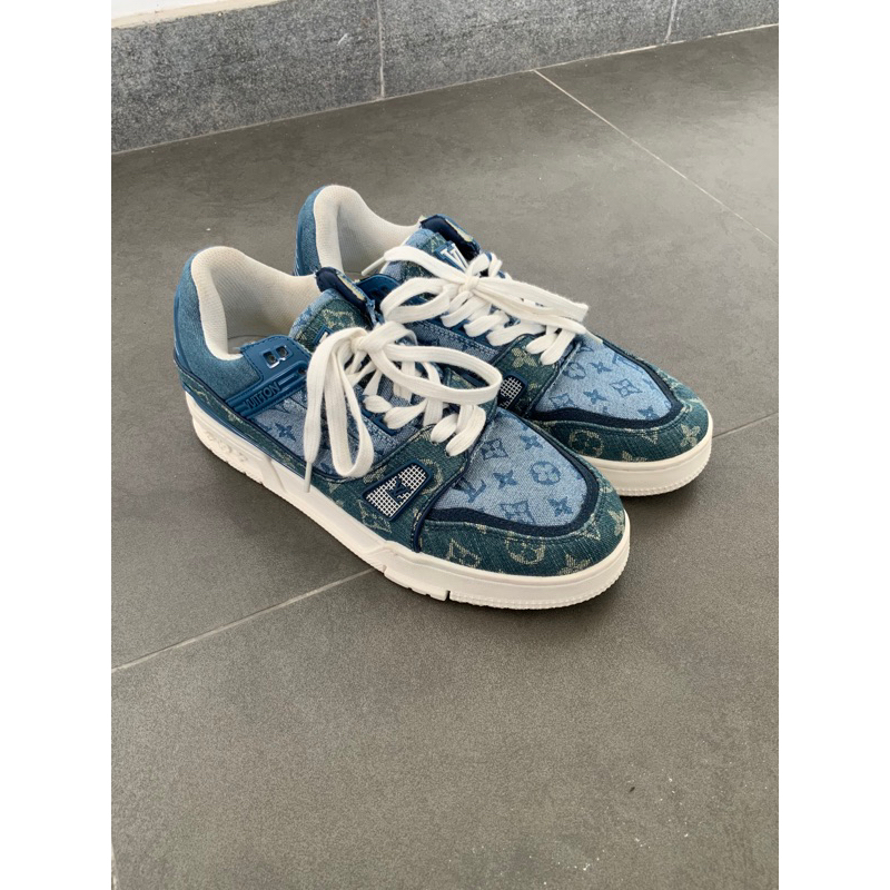 Sepatu Louis Vuitton (LV) sneaker original 100%