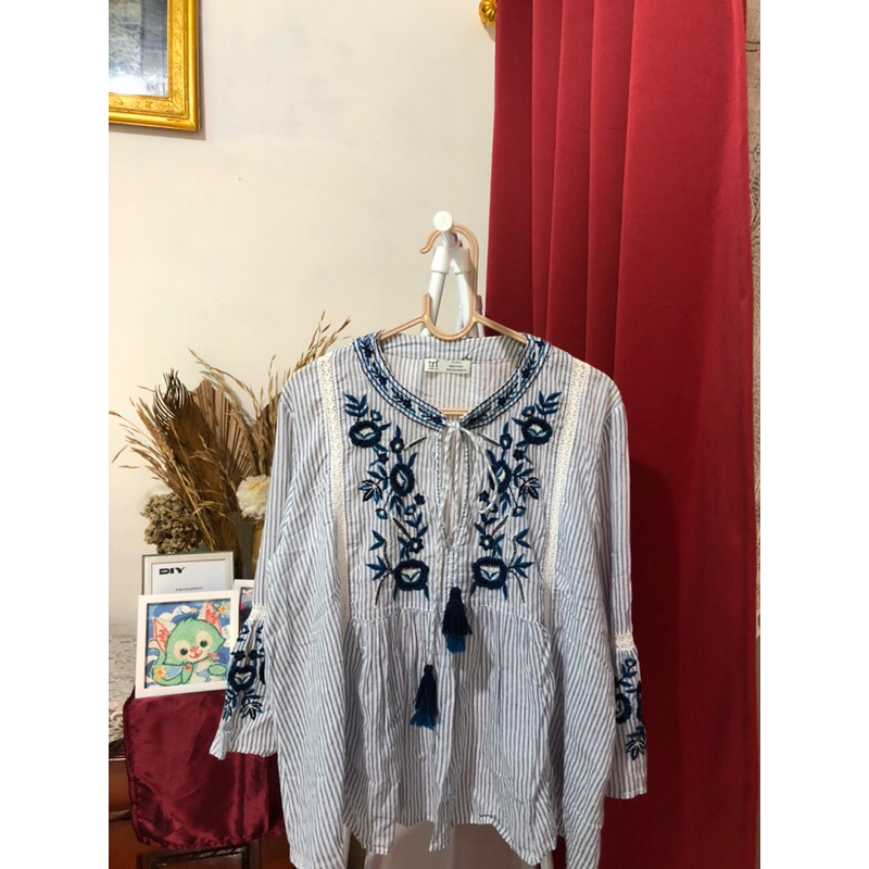 thrift bohemian bordir blouse (brand Zara)