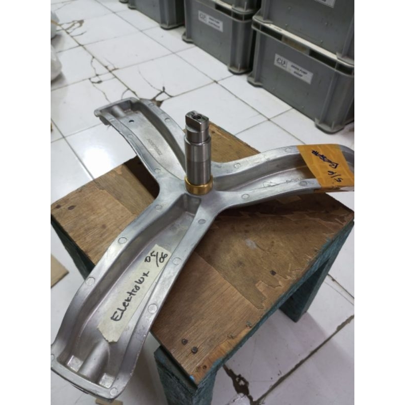 SEGITIGA TABUNG- SPIDER DRUM MESIN CUCI FRONTLOADING ELECTROLUX as besar (6205/6206)