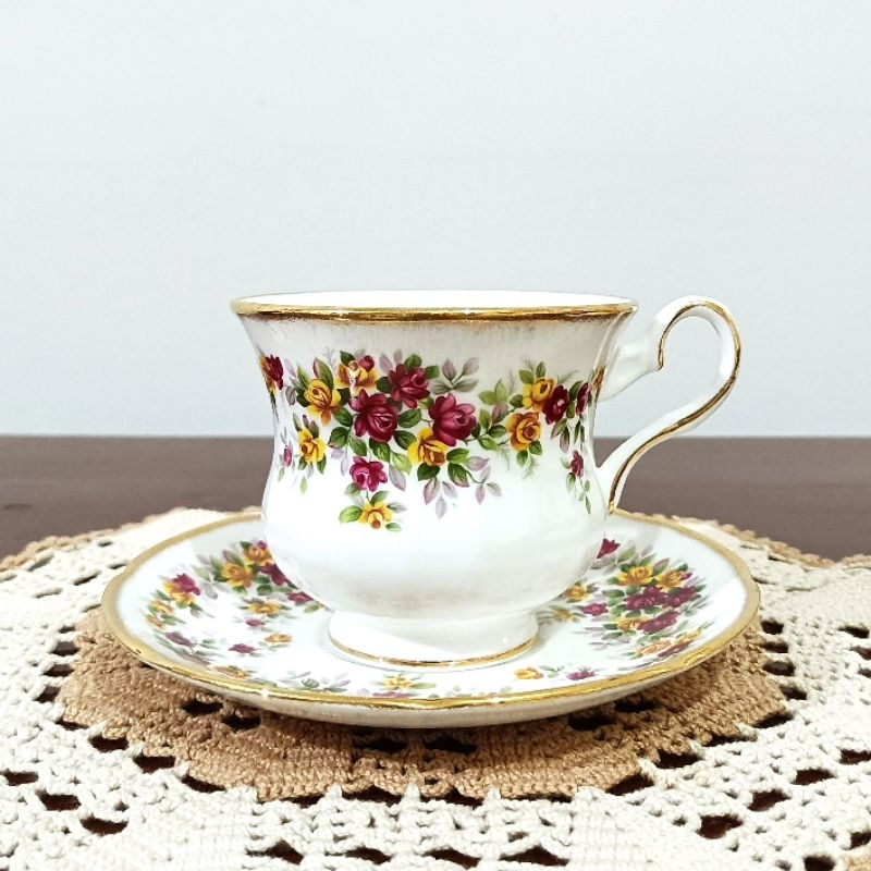 Cangkir Pisin Royal Grafton England Inggris Porselen Keramik Aksesoris Rumah Ruang Tamu Makan Bunga 