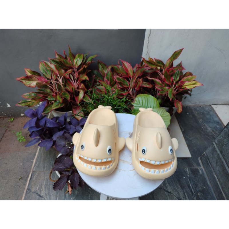 sendal jelly hiu import sendal slop hiu anak karakter