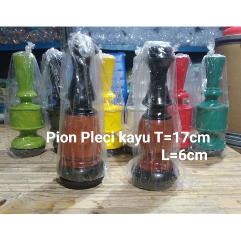 Pion pleci kayu