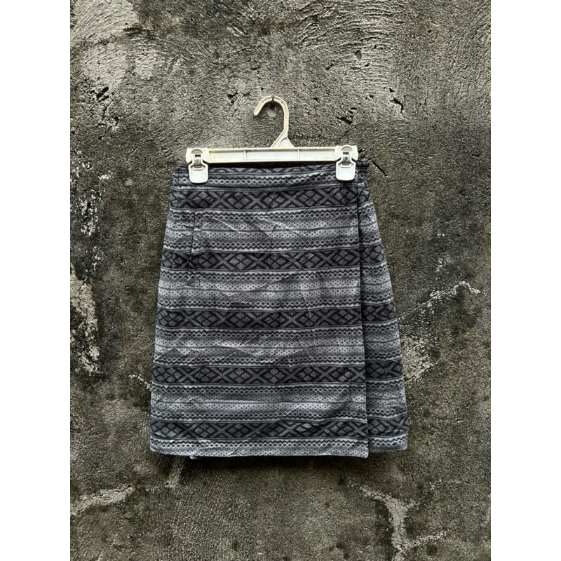 Navajo skirt Uniqlo