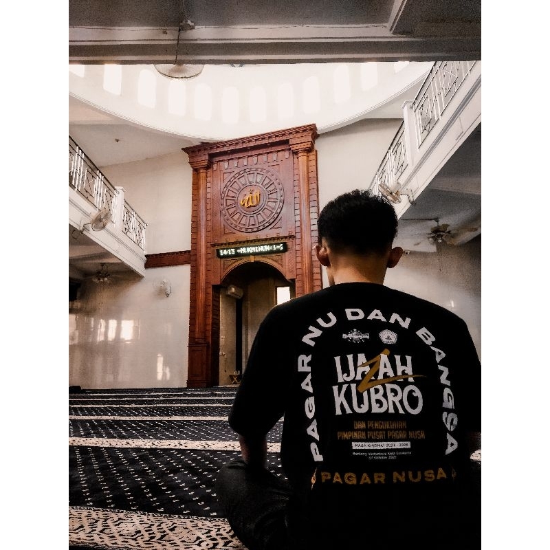 KAOS IJAZAH KUBRO PAGAR NUSA (stok ga banyak karena barang sisa)asli official