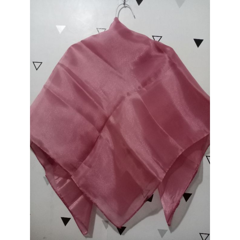 SEGIEMPAT ORGANZA Preloved