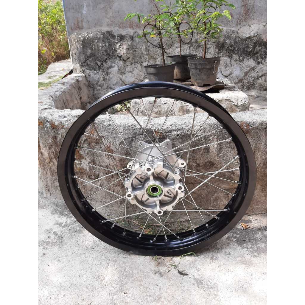 Velg Belakang Honda CRF 150L Set Ring 18 Cabutan Motor Siap Pasang