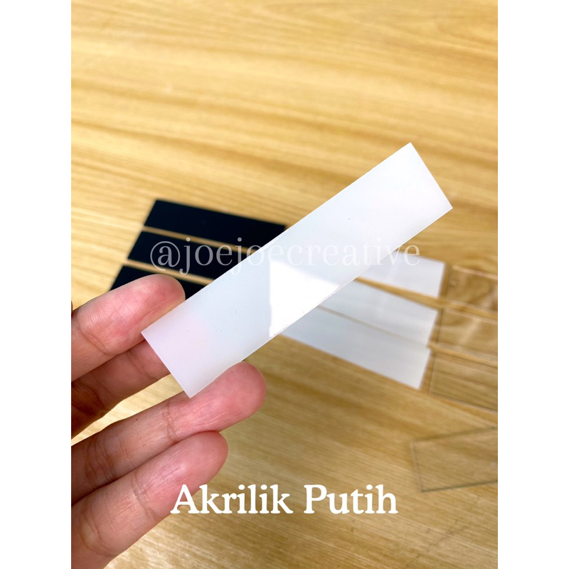 

Nametag Papan nama dada Bahan Name Tag Akrilik 8x2 PUTIH