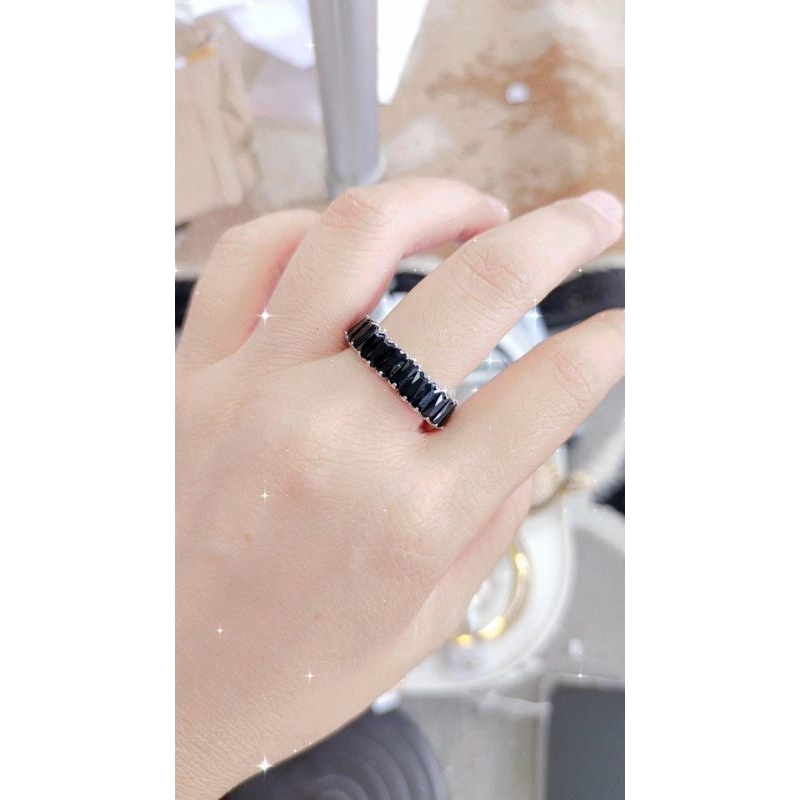 cincin mata hitam