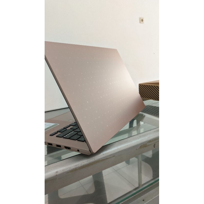 ASUS A516J CORE I7