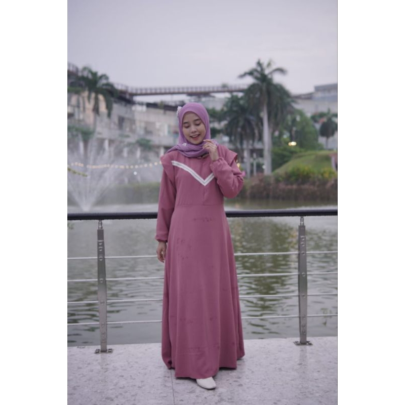 gamis renda sisa warna peach