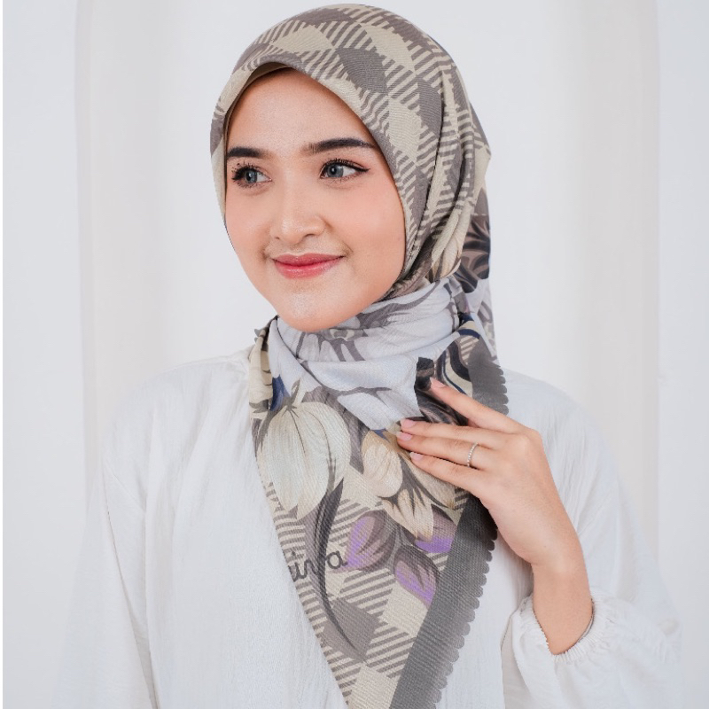 Hijab laser cut segi empat print motif Hikiva samira warna Coklat