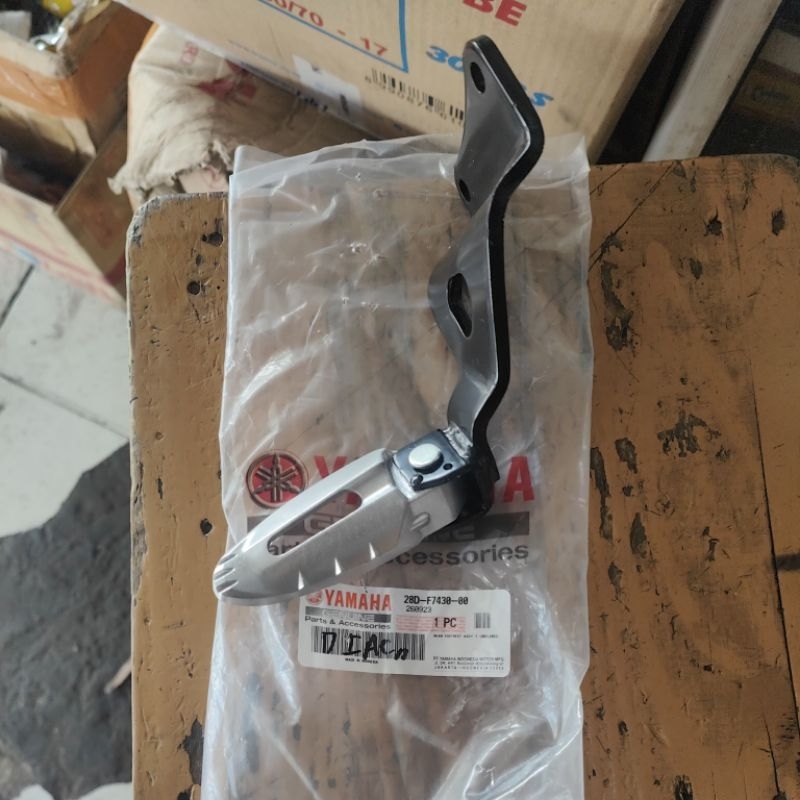 kedudukan footstep mio lh kiri ori yamaha