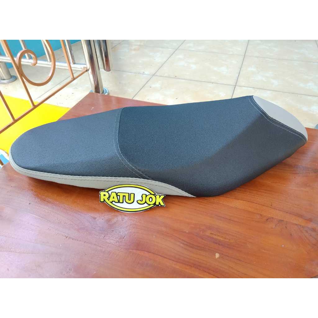 Jok mio M3 model roadrace double seat variasi abu-MIO M3 VARIASI ABU ROADRACE DOUBLE SEAT