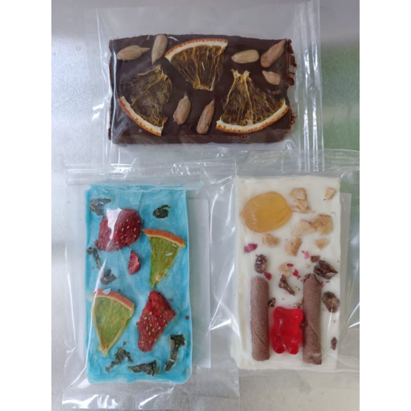 

Ornamen Coklat