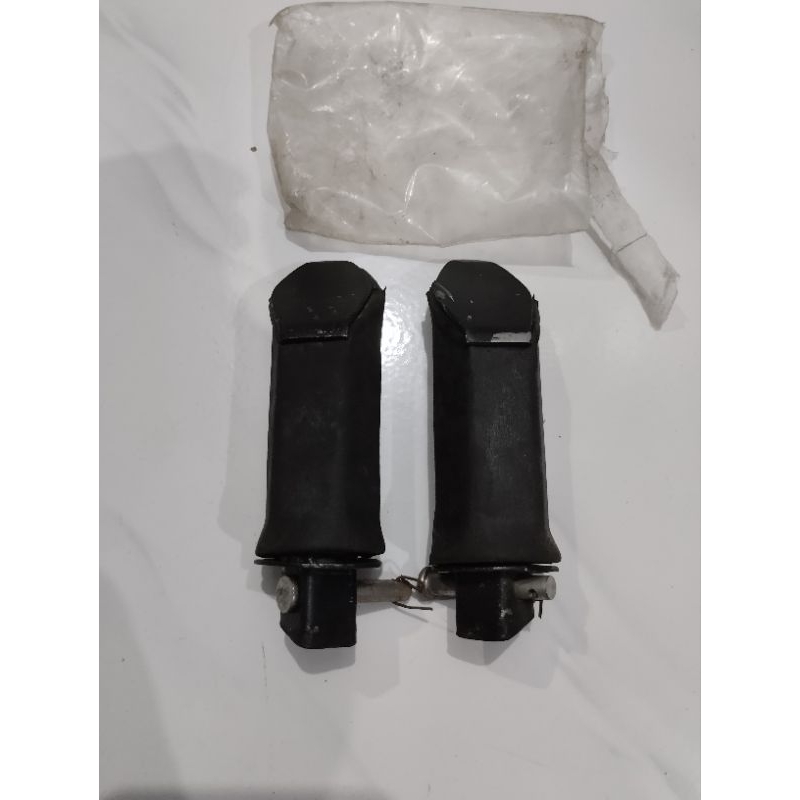 footstep belakang Suzuki satria lumba hiu