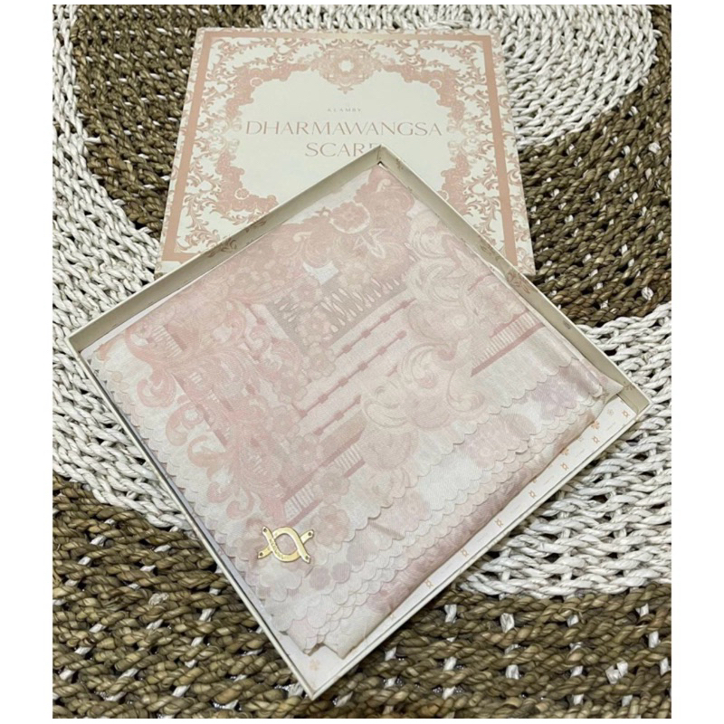 Preloved Dharmawangsa scarf Gardenia by Klamby