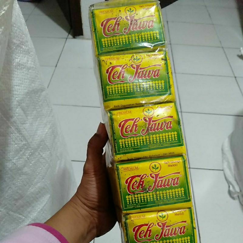 

Teh Jawa kuning 1 slop(40gr x 10) free gelas