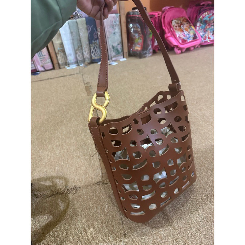 Clea Bucket Bag Buttonscarves Brown