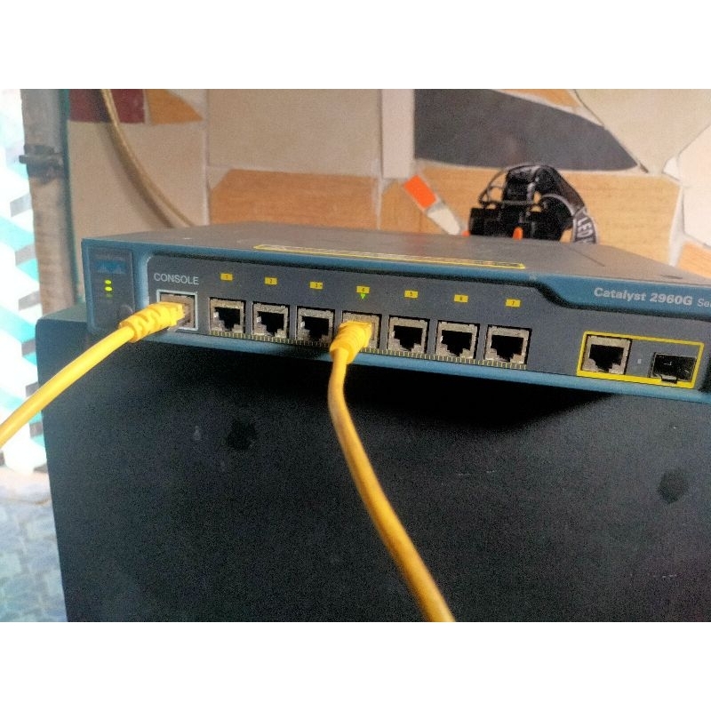switch hub Cisco catalyst 2960