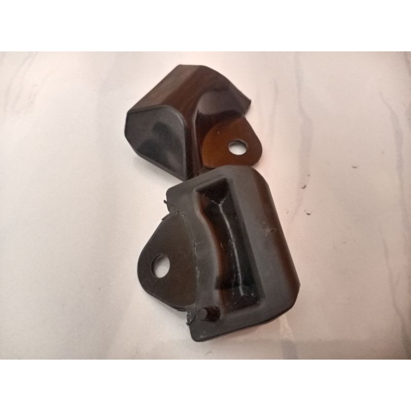 stoper bantalan pintu bagasi mobil INNOVA FORTUNER original
